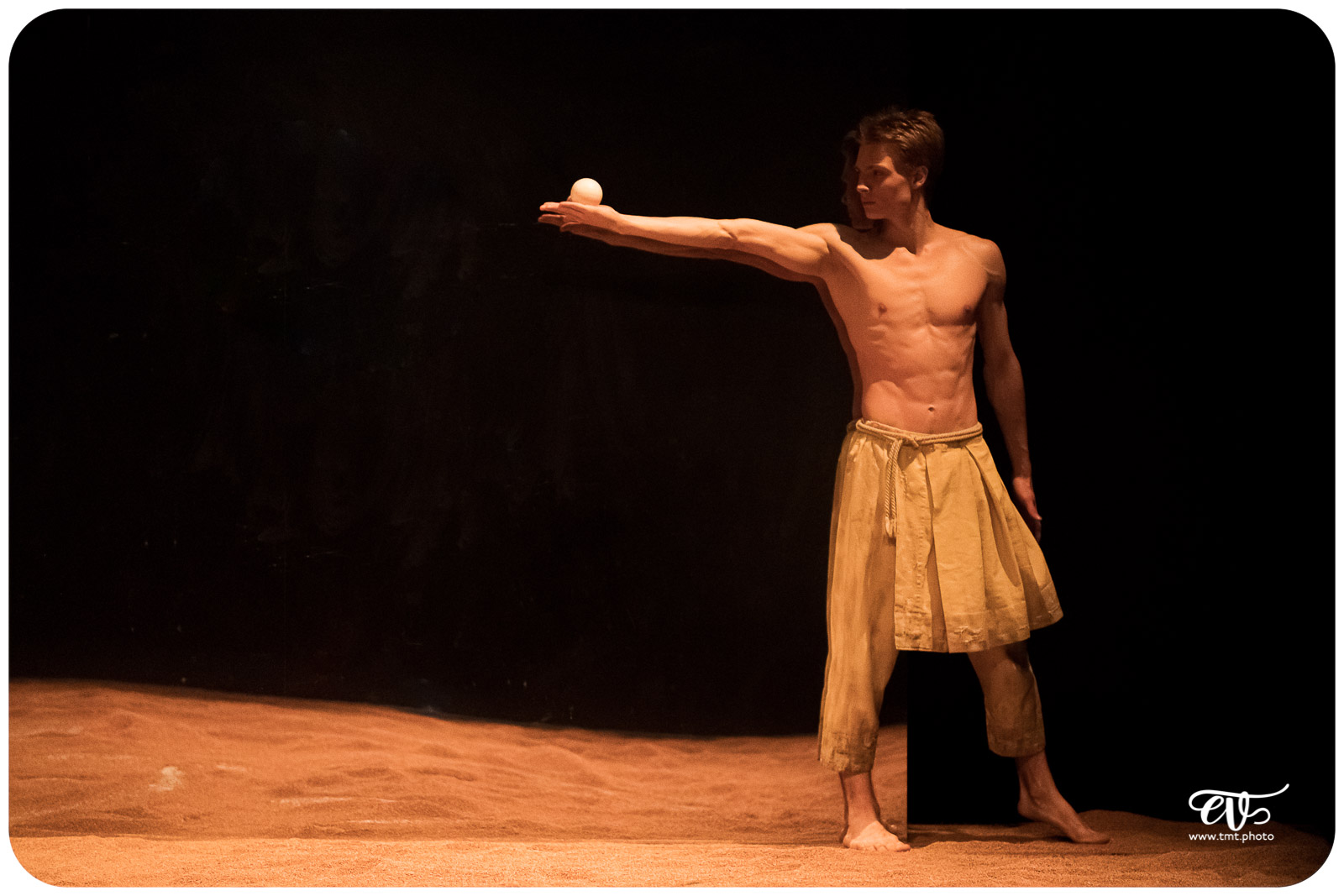 MY LAND (RECIRQUEL COMPANY)